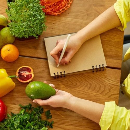 رژیم-غذایی-سالم-برای-زنان-خانه-دار2-min